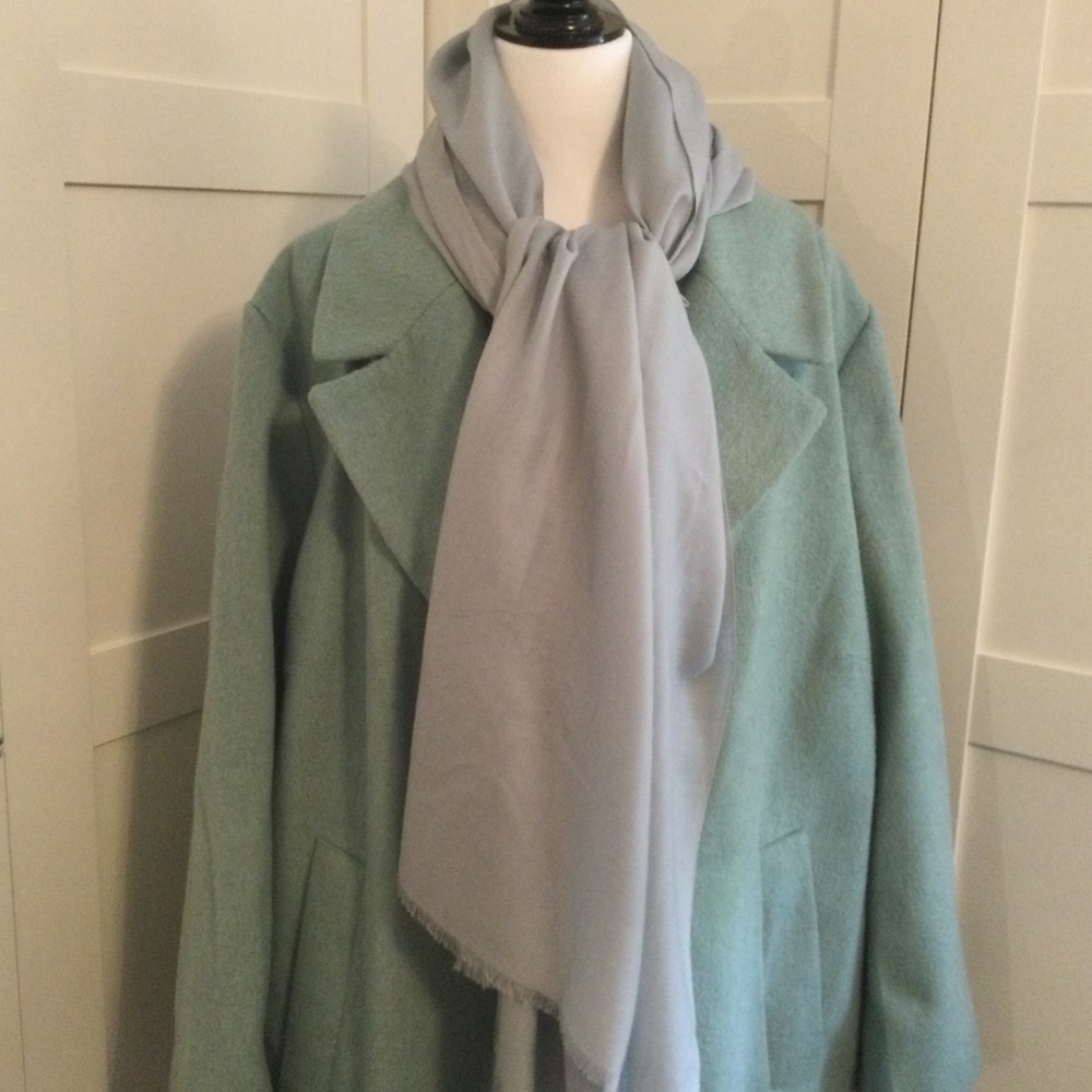 Coat - Picture 8 of 8